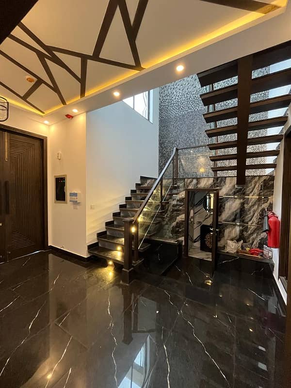 Most Amazing 1 Kanal House For Rent In DHA Phase 7, Lahore 19