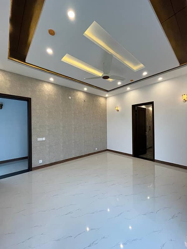 Most Amazing 1 Kanal House For Rent In DHA Phase 7, Lahore 21