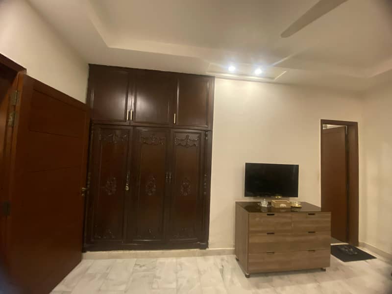 1 Kanal Fully Furnished House For Sale In DHA Phase 5, Lahore 5