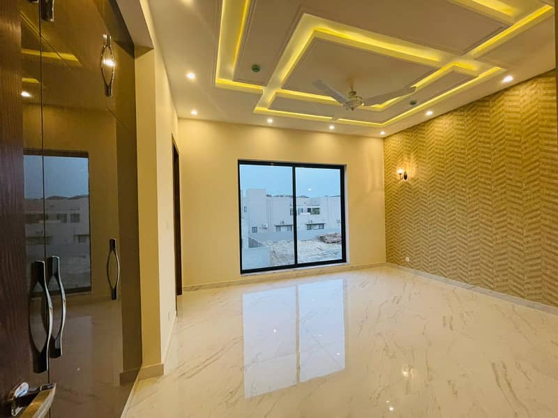 1 Kanal Modern House For Rent in DHA Phase 6, Lahore 5