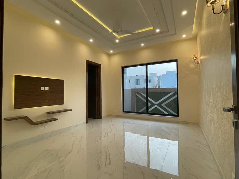 1 Kanal Modern House For Rent in DHA Phase 6, Lahore 16