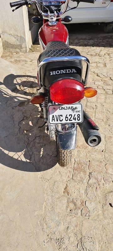 Honda 125  in wonderfully like New condition for sale 1