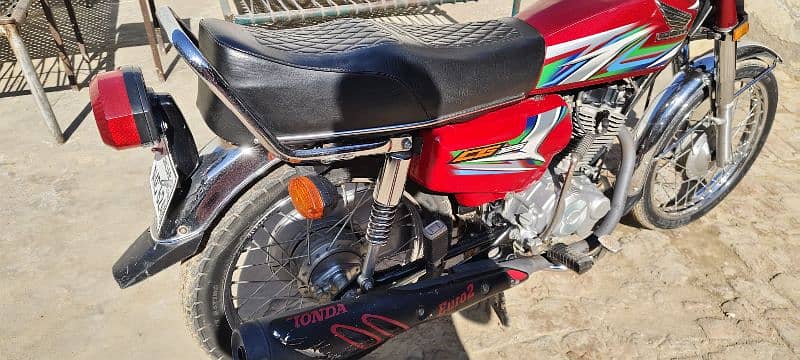 Honda 125  in wonderfully like New condition for sale 2