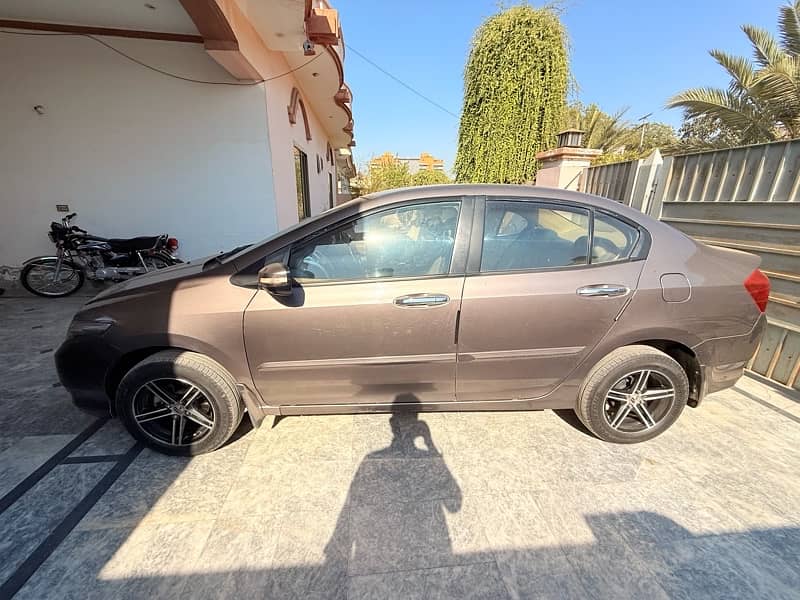 Honda City IVTEC 6month-2021  1st Owner Home Used 9