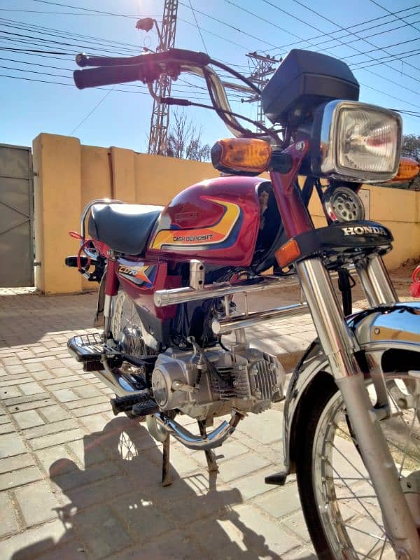 Honda CD 70 for urgent sale 2024. 6