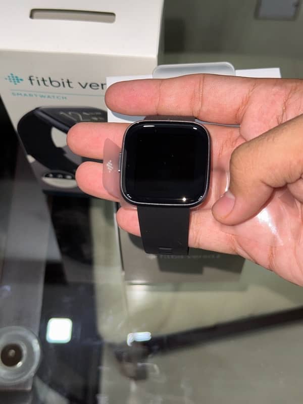 FITBIT VERSA 2 SMARTWATCH BRAND NEW JUST BOX OPENED LOCATION BAHRIA 1