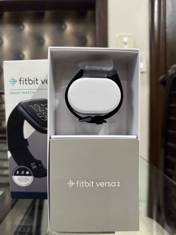 FITBIT VERSA 2 SMARTWATCH BRAND NEW JUST BOX OPENED LOCATION BAHRIA 3