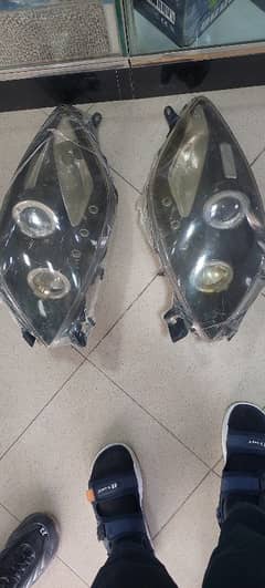 vitz 2005 to 2007 sporty headlamps in used