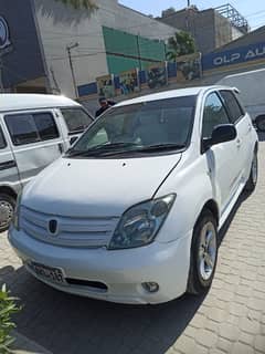 Toyota IST 2002