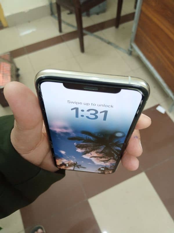 I phone 11 pro Non PTA Factory unlock 1