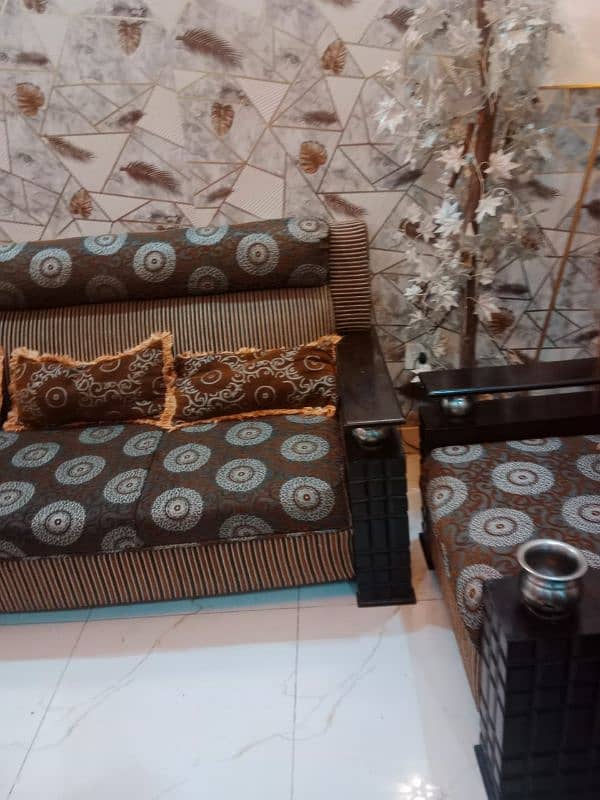 sofa sale good condition 0