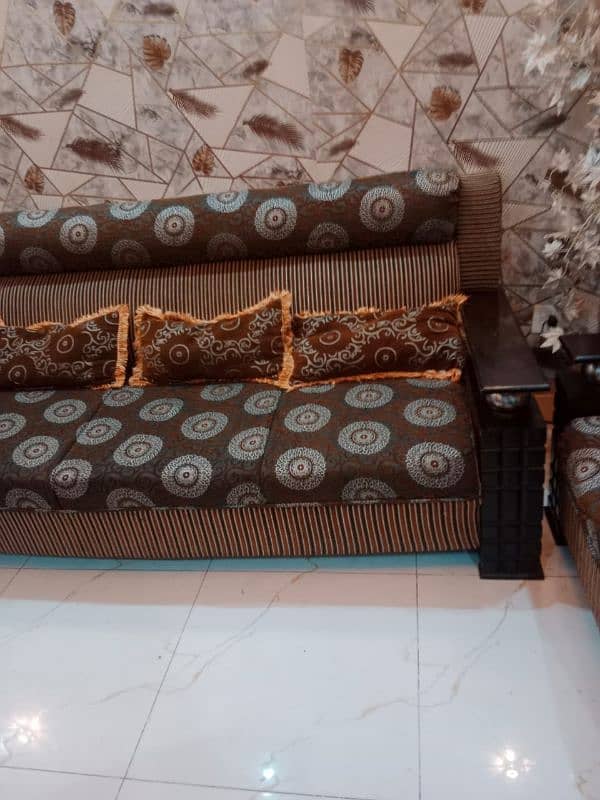 sofa sale good condition 2