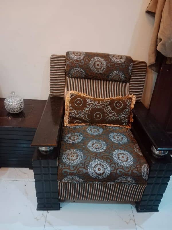 sofa sale good condition 4