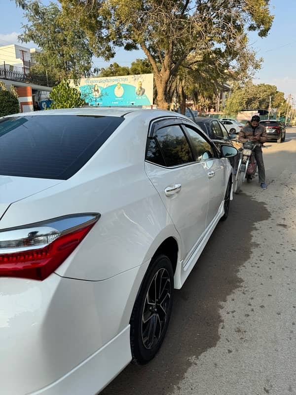 Toyota Altis Grande 2023 black interior 5