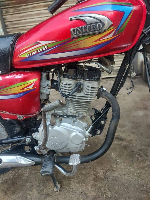 united 125 red colour 2019 mint condition 3