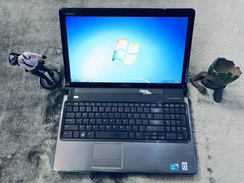 Dell Inspiron 1564 Laptop 0