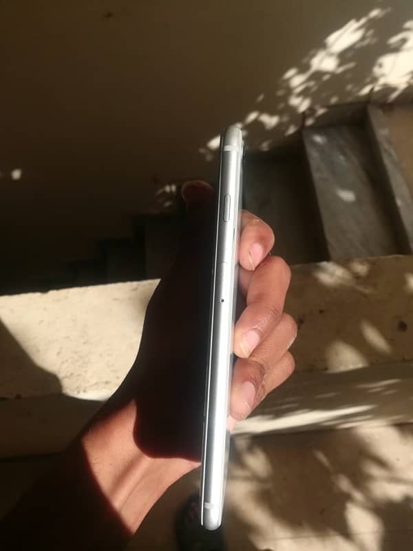 Iphone 8 Plus 64 GB Non PTA 2