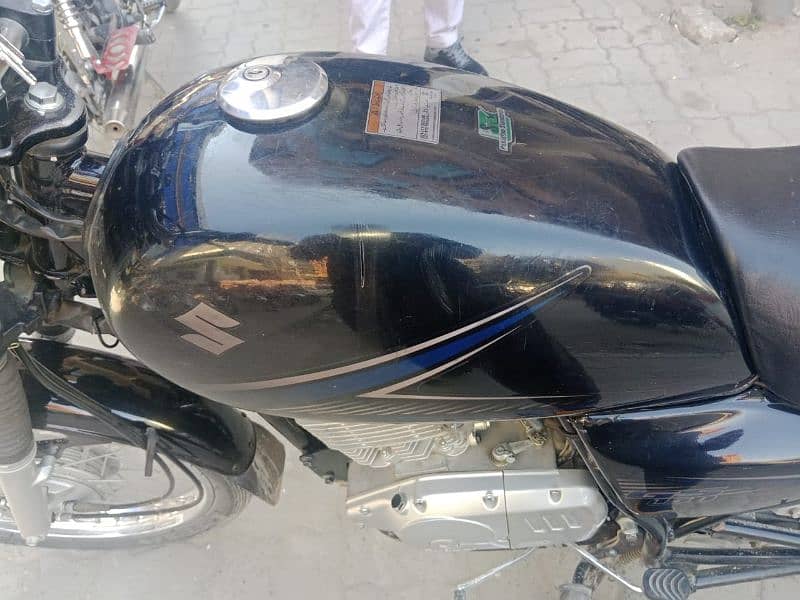 Suzuki GS 150 for sale near and clean condition 8