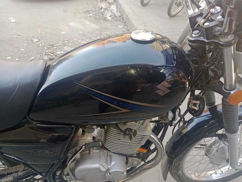 Suzuki GS 150 for sale near and clean condition 12