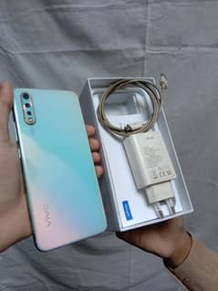 Vivo S1 4/128 with box charger all geniun.