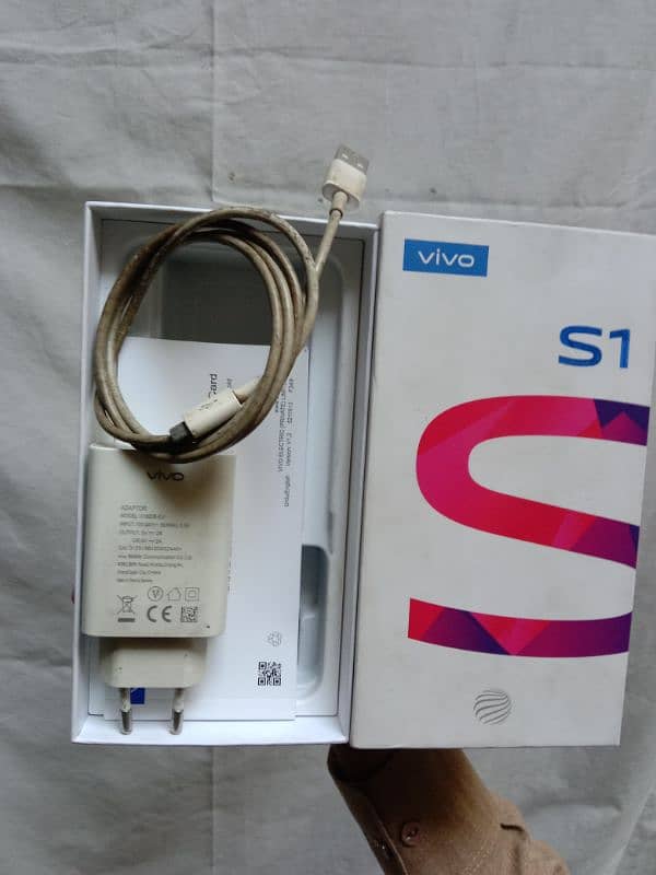 Vivo S1 4/128 with box charger all geniun. 1