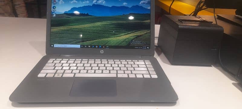 hp luptop h 4gb 32gb h 2