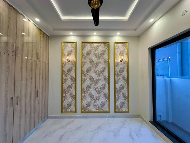 5 Marla Ultra Modern Super Luxurious Bungalow for Rent in DHA Defence 11