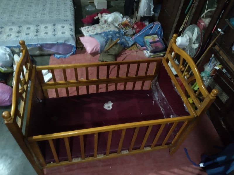 PREMIUM QUALITY WOODEN BED FOR KIDS. 0