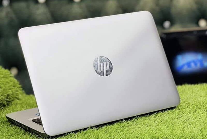 HP Core i7 7th Generation (Ram 8GB + SSD 256GB) 14 Display Full HD 2