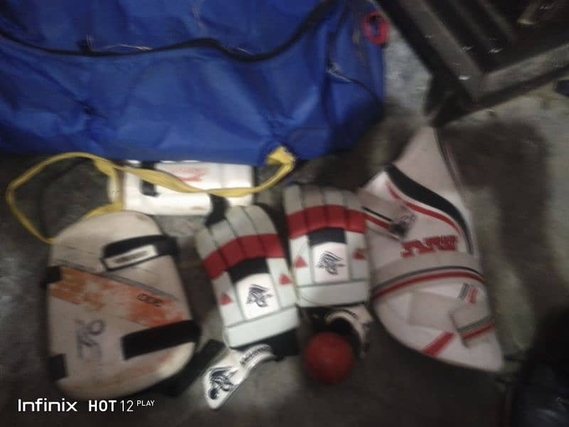 cricket good condition assessiries cricket practice ball. Thai. gloves 1