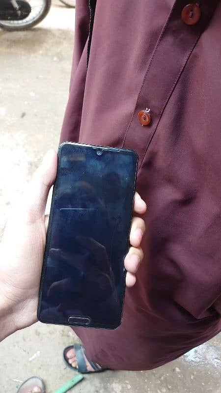 Aquos r5 non pta 10/9 0