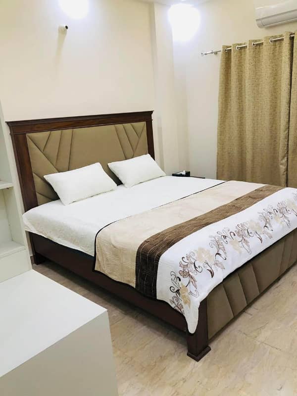 One BHK short stay per day weekly monthly available 0