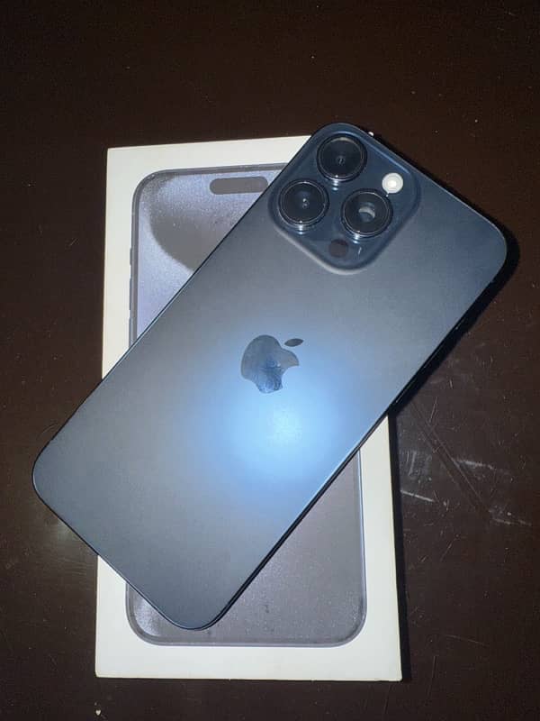 Iphone 15 pro max blue titanium non pta lla model usa model 1