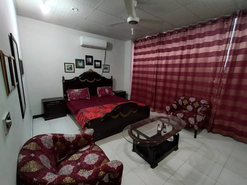 Fully Furnished Flat Available For Short Rentals!! Nearby Airport. 5