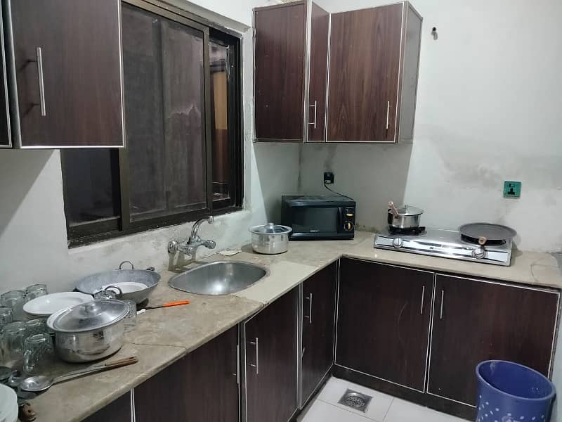 Fully Furnished Flat Available For Short Rentals!! Nearby Airport. 14