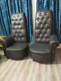 I am selling my coffee chairs