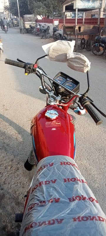 HONDA CG 125 2024 RED UNREGISTERED 1