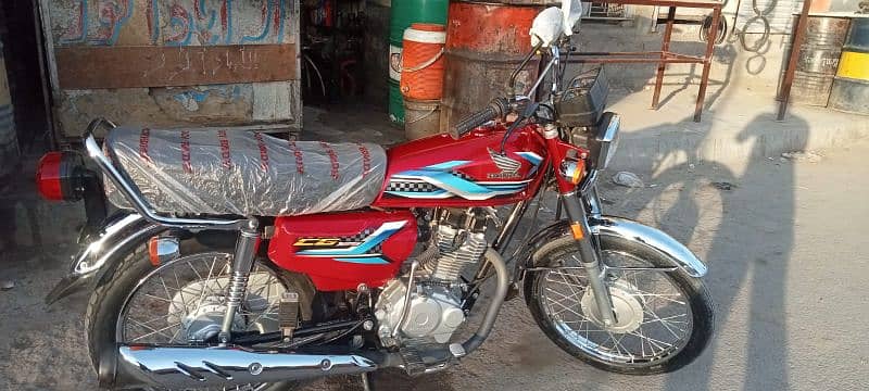 HONDA CG 125 2024 RED UNREGISTERED 2