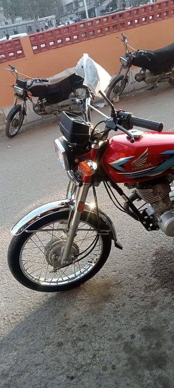 HONDA CG 125 2024 RED UNREGISTERED 3