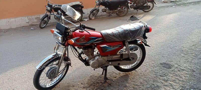 HONDA CG 125 2024 RED UNREGISTERED 5