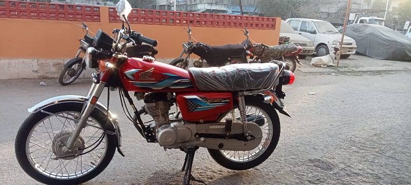 HONDA CG 125 2024 RED UNREGISTERED 6