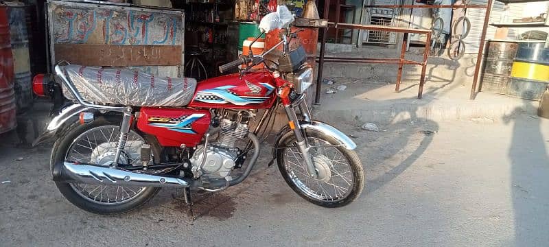 HONDA CG 125 2024 RED UNREGISTERED 9