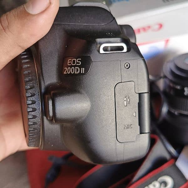 canon 200d II 4k 30 fullhd 60 hd 120 with lens 10