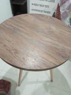 Dining or coffee table in new condition