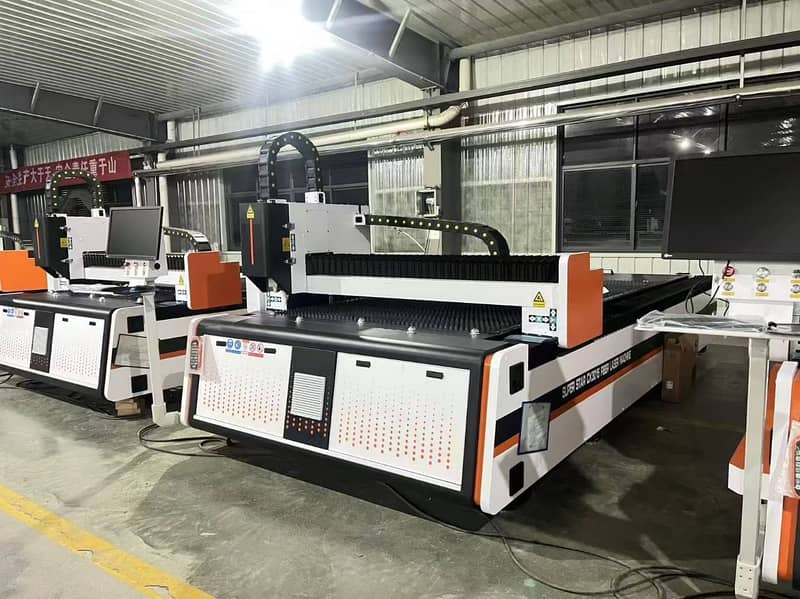 Fiber laser cutting machine 1500watt and 3000watt 2