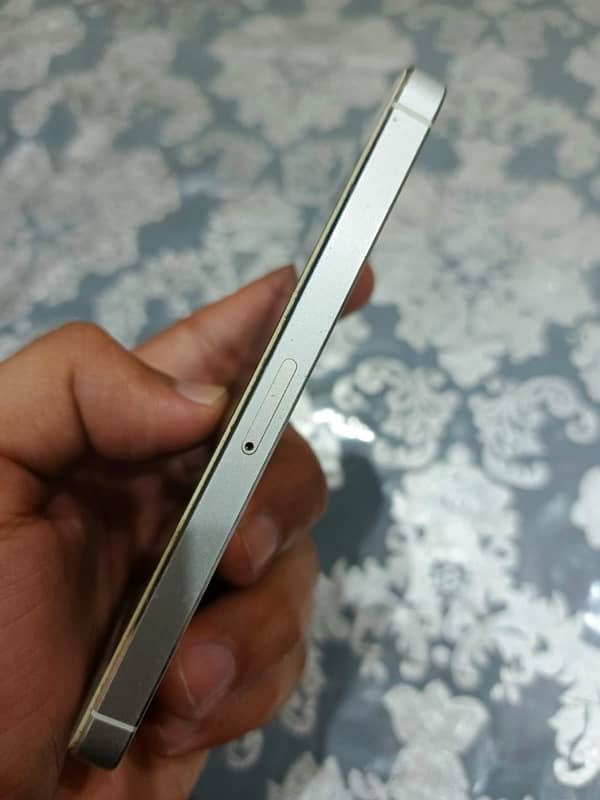 iphone 5 32GB urgent sale 0