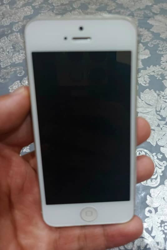 iphone 5 32GB urgent sale 4