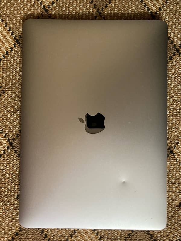 urgent sale! macbook air m1 0