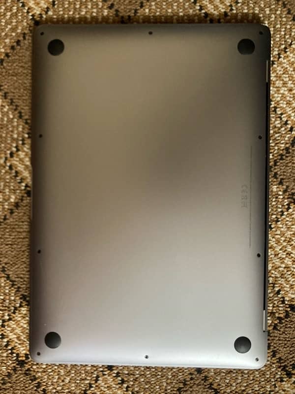 urgent sale! macbook air m1 1