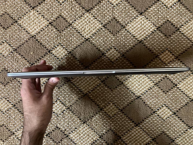 urgent sale! macbook air m1 5